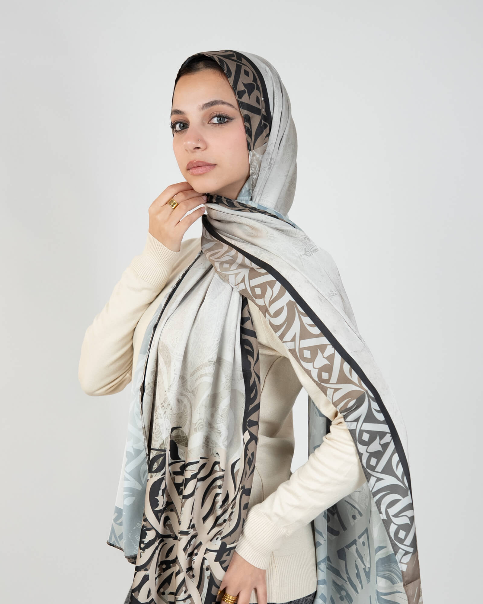 トップス YOSHUYUKI Silk Scarf Patterned Satin Top 4 ] Printed Silk Scarf Top (Teal) – The Array