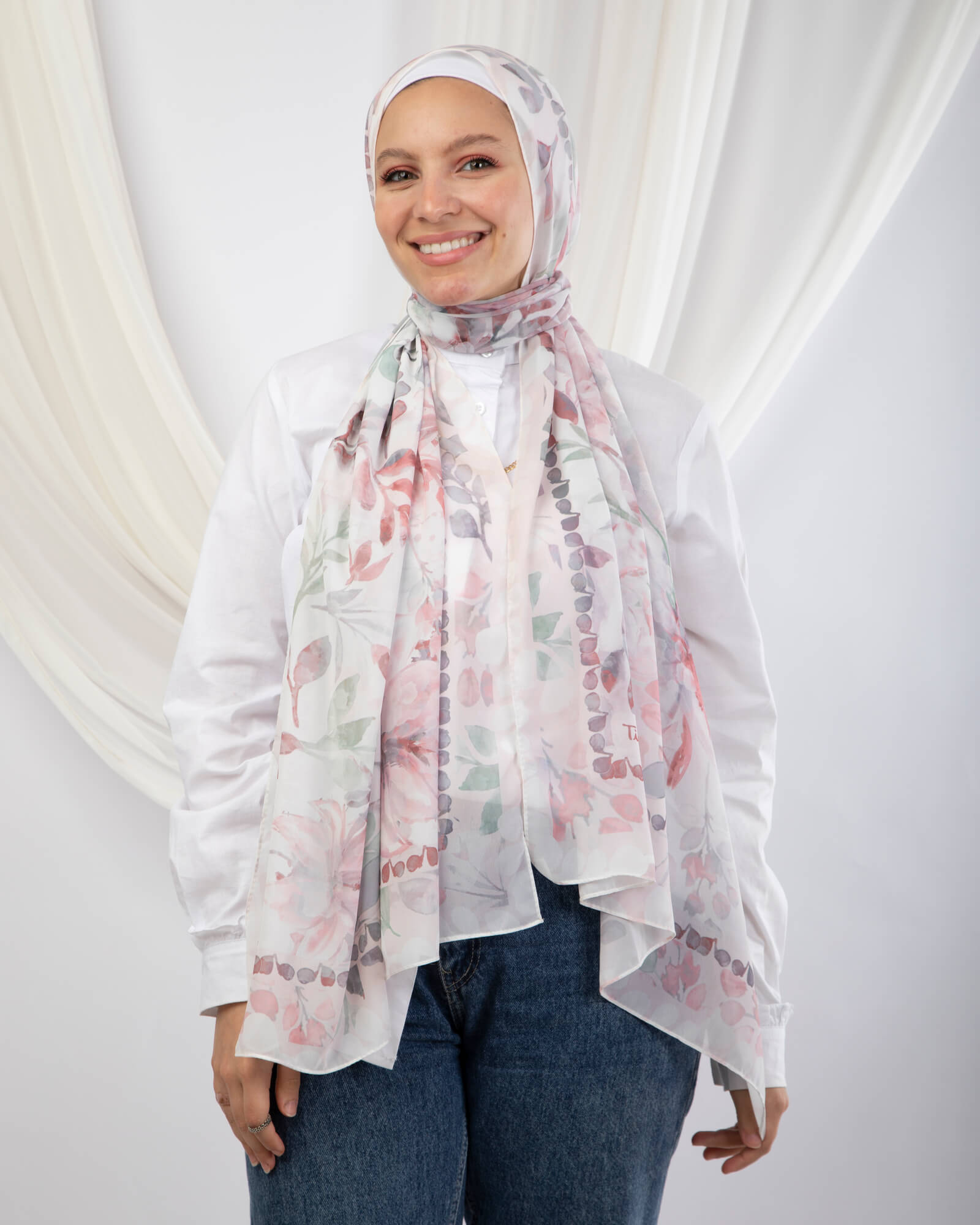 Tie Shop | Porcelain Dahlia طرحة شيفون - ايشارب شيفون