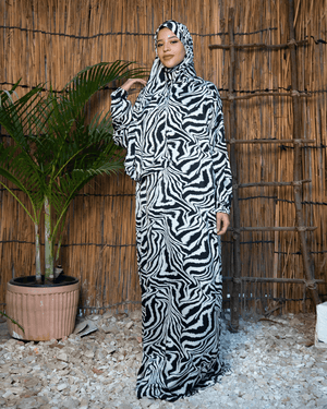 Tie Shop | Printed Satin Isdal | Ramadan Modest Wear 