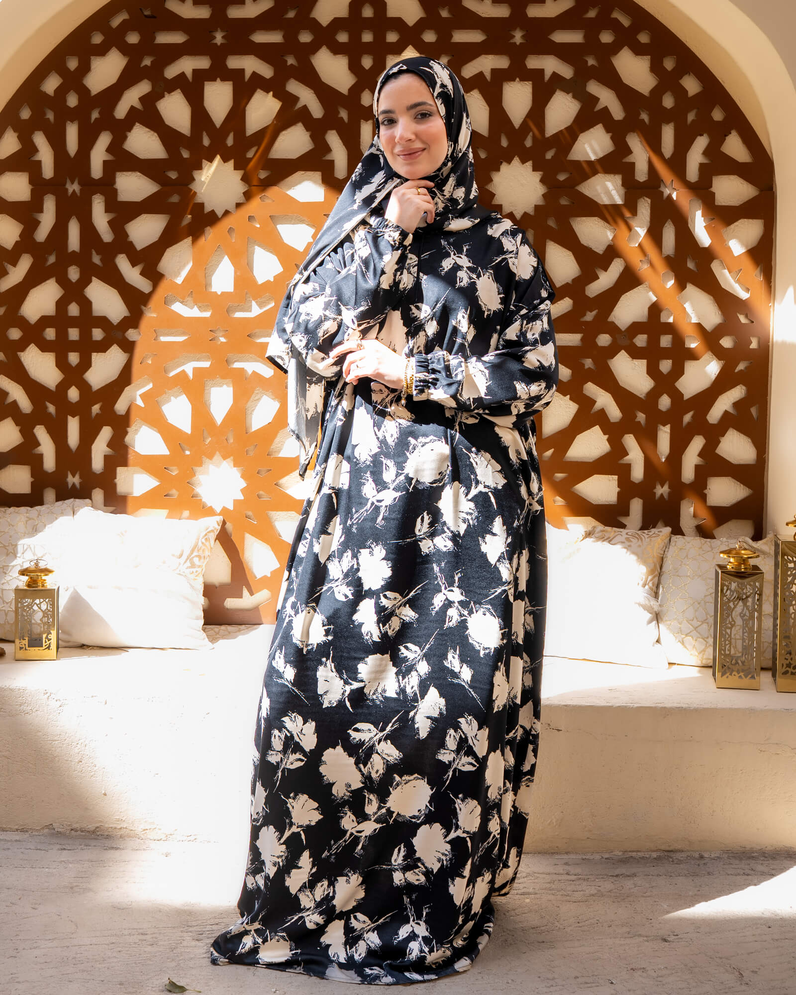 Tie Shop | Printed Satin Isdal | Ramadan Modest Wear 