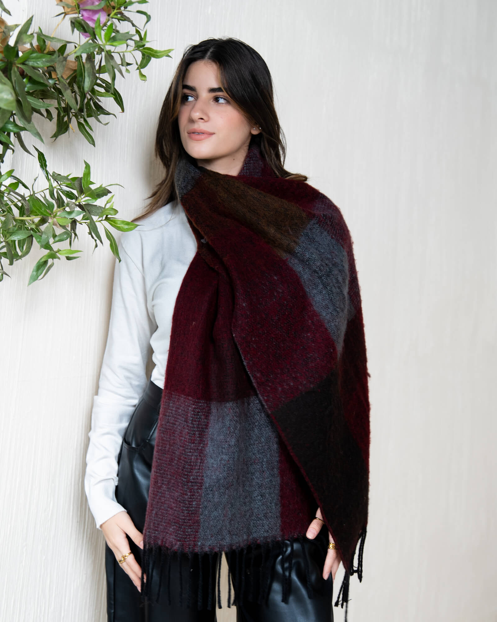 Tie Shop | Easy-Fit Shawl for Women – Soft & Stylish