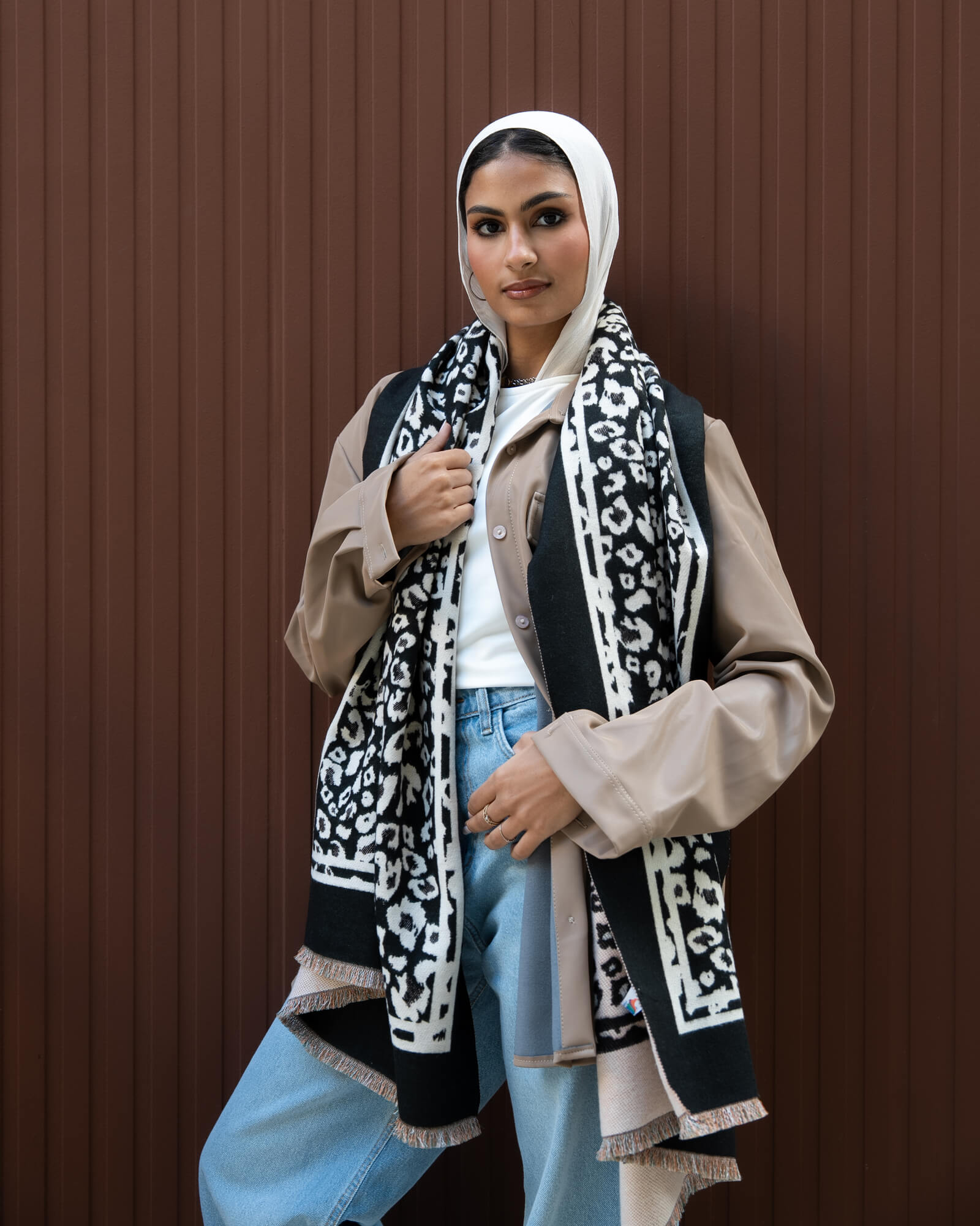 Tie Shop | Dreamy Shawl | Elegant Leopard Pattern