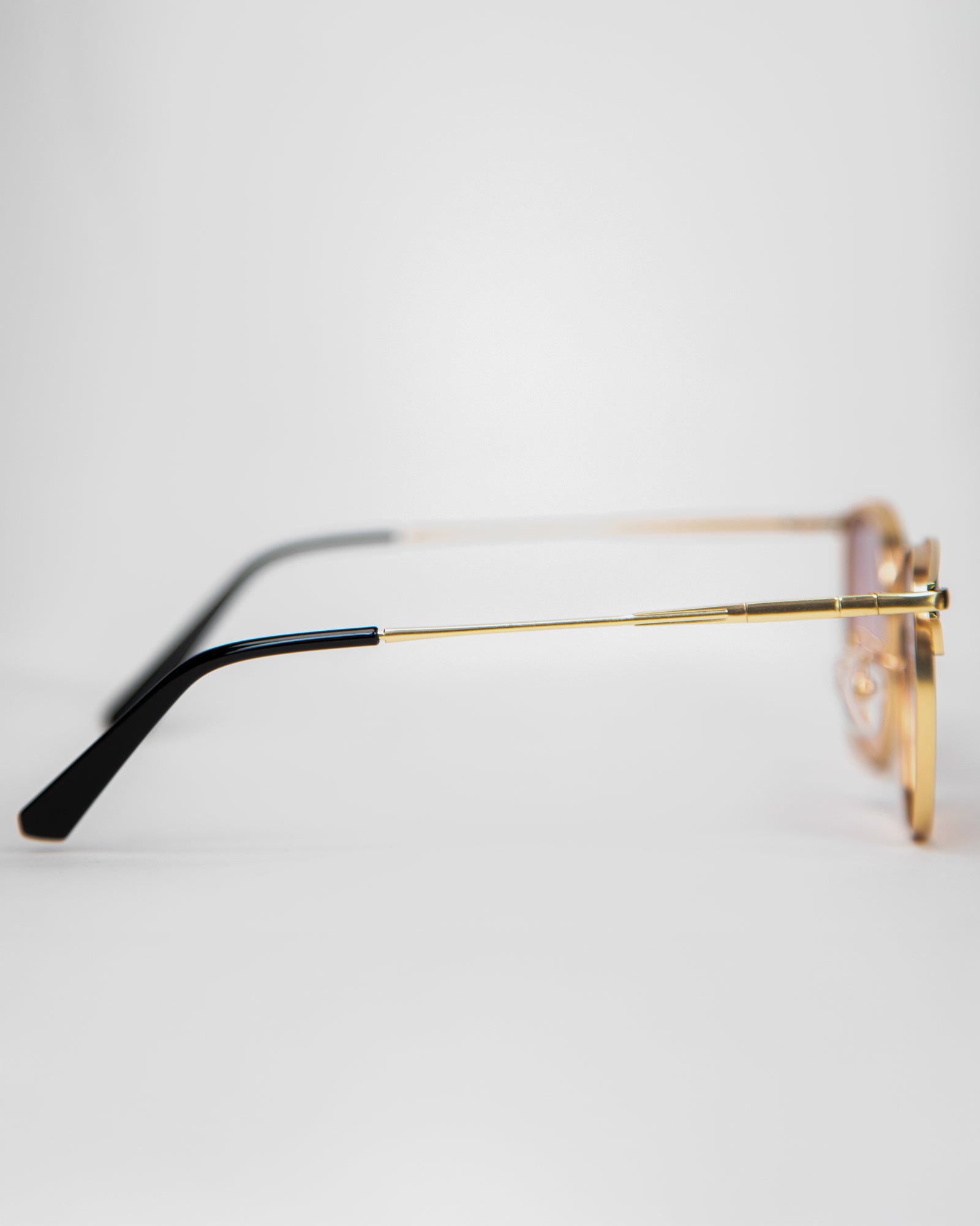 Tie Shop | Sun Glasses | Lark