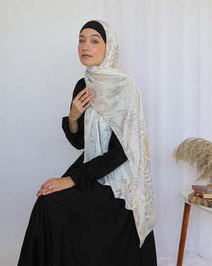 Tie Shop | Autumn Glow Chi-Chi scarfطرحة شيفون - ايشارب شيفون | White - Light Beige