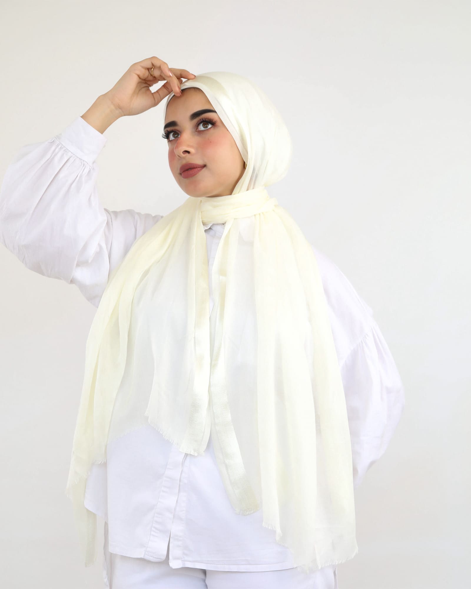 Soft Kuwaiti scarf طرحة كويتي خفيفة قطن