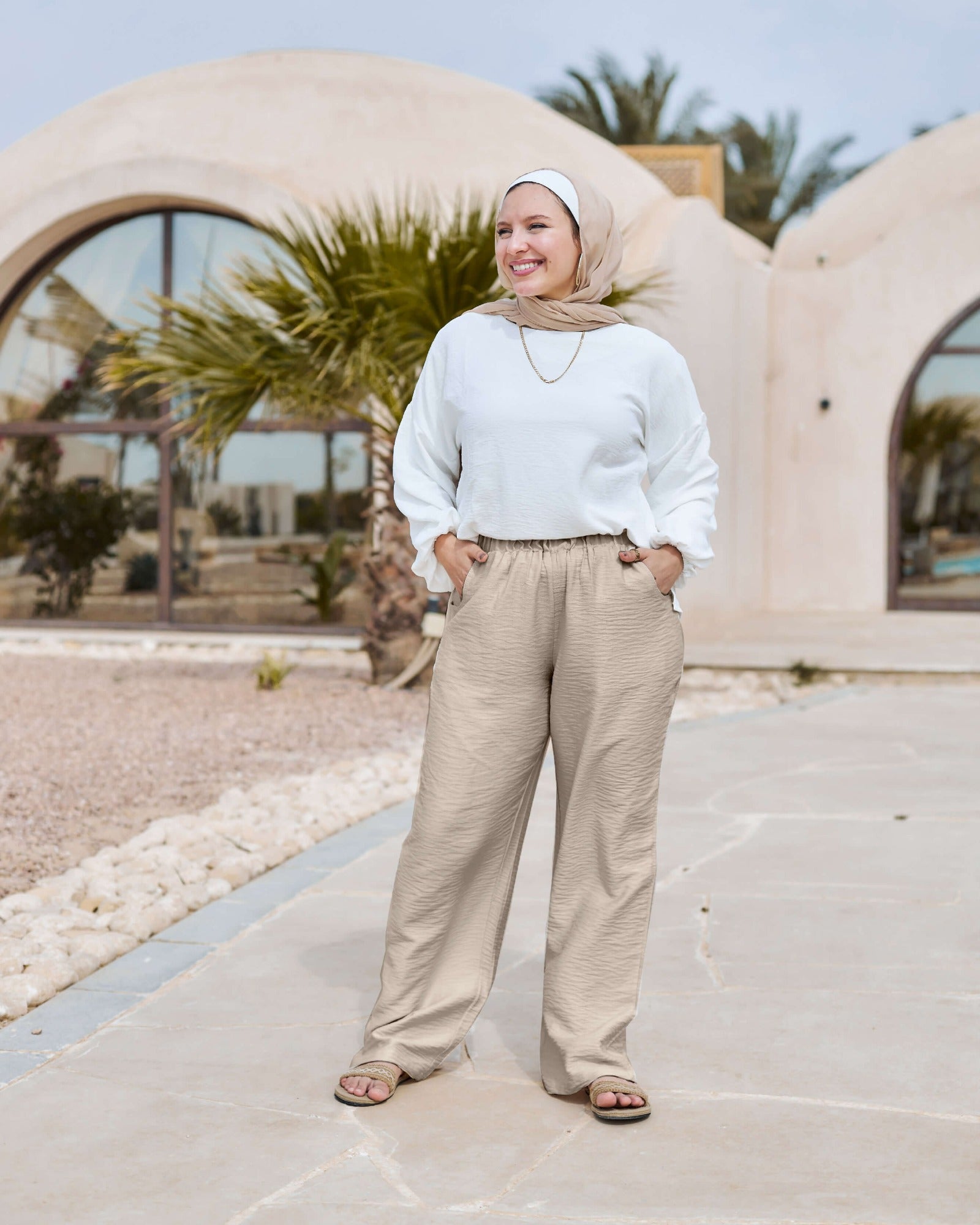 Wide Linen Pants بنطلون حرير واسع