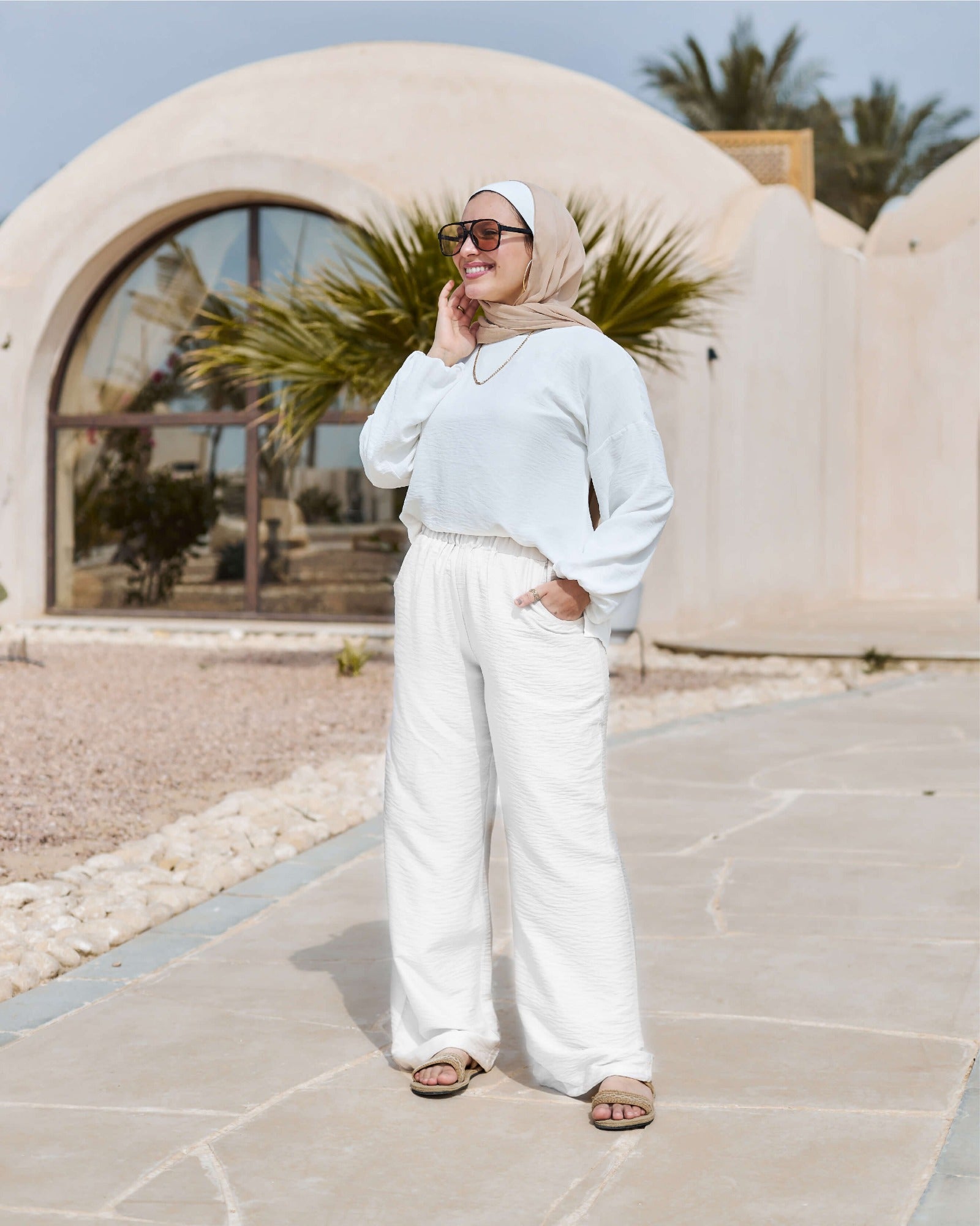 Wide Linen Pants بنطلون حرير واسع