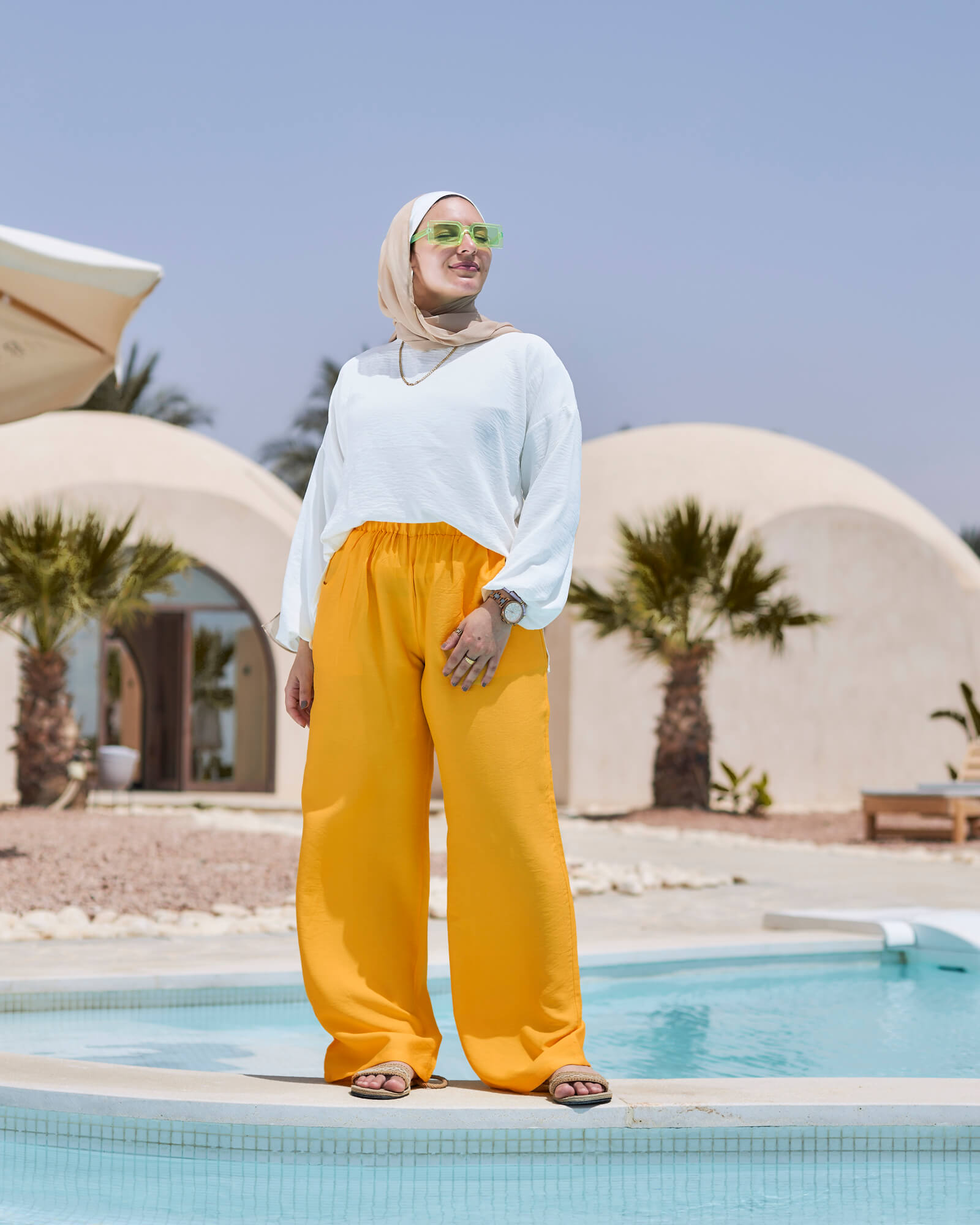 Wide Linen Pants بنطلون حرير واسع