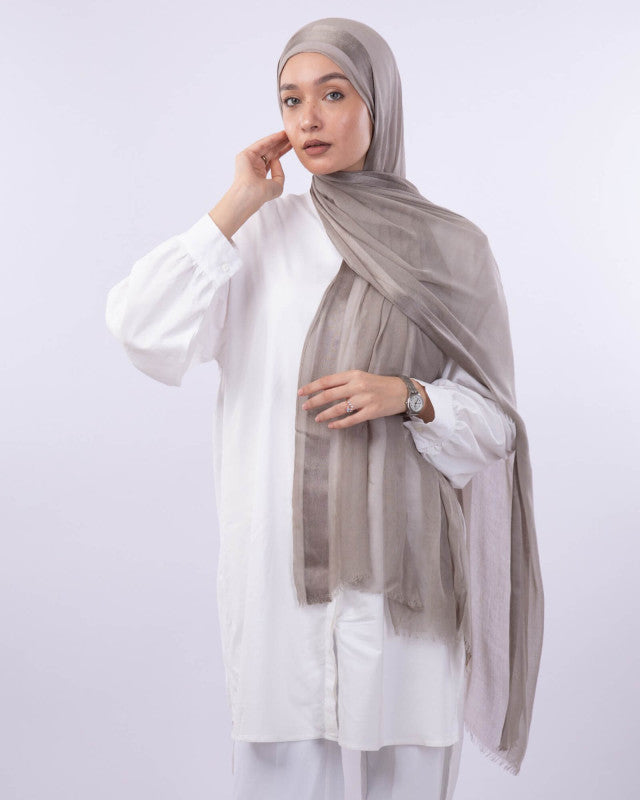 Soft Kuwaiti scarf