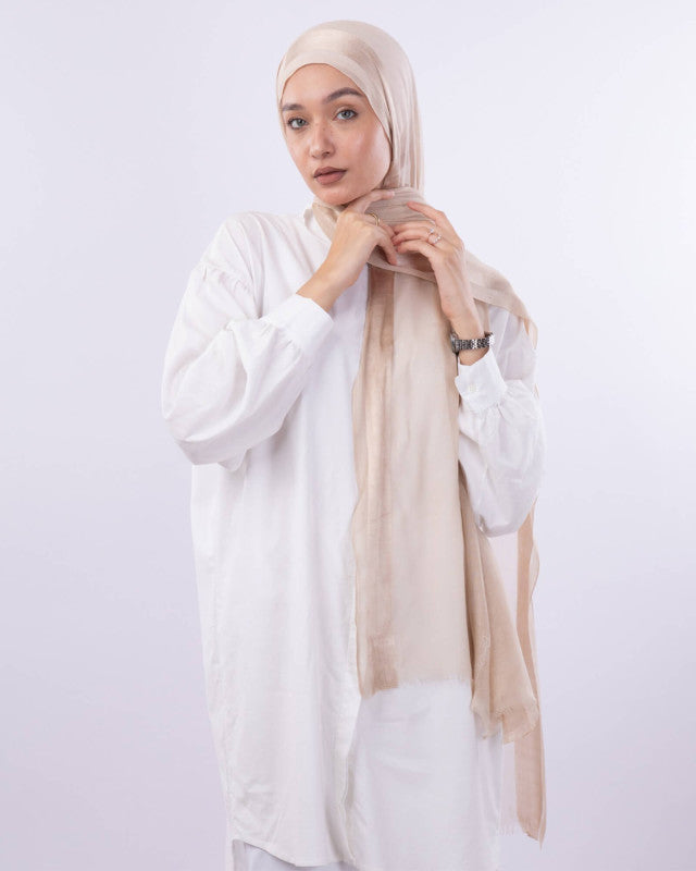 Soft Kuwaiti scarf	طرحة خفيفة قطن